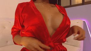 Super sexy latina playing with her perfect tits