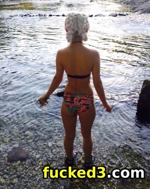 Such a stunning women!