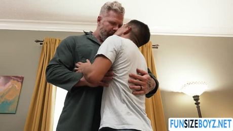 Petite twink gets analed by the TV installer