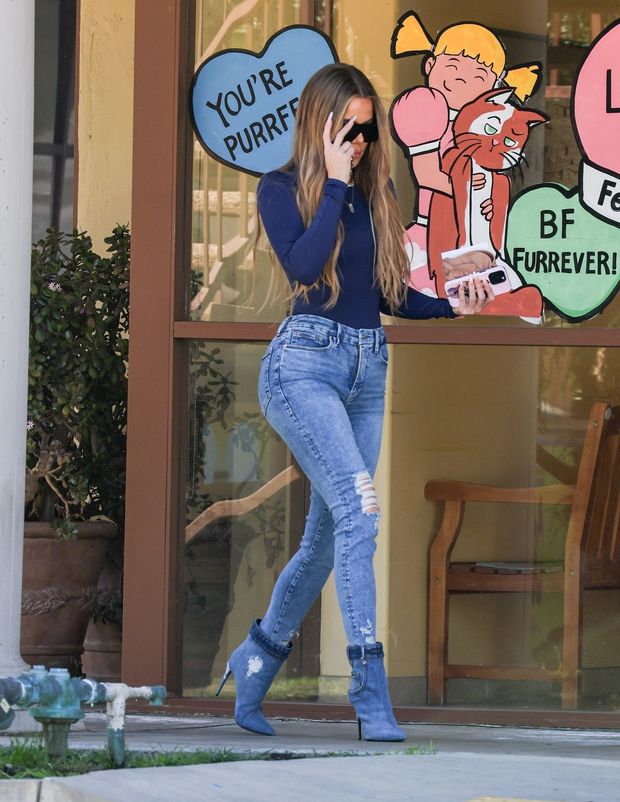 What's Khloé up to this time?