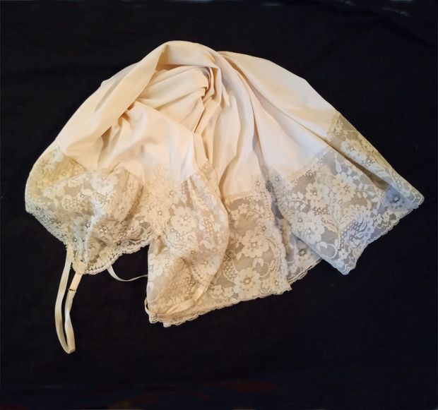 Lacy Vintage Van Raalte Full Slip