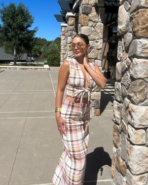 42 photos until gallery closes.