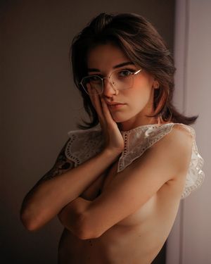 She doesn’t have any friend