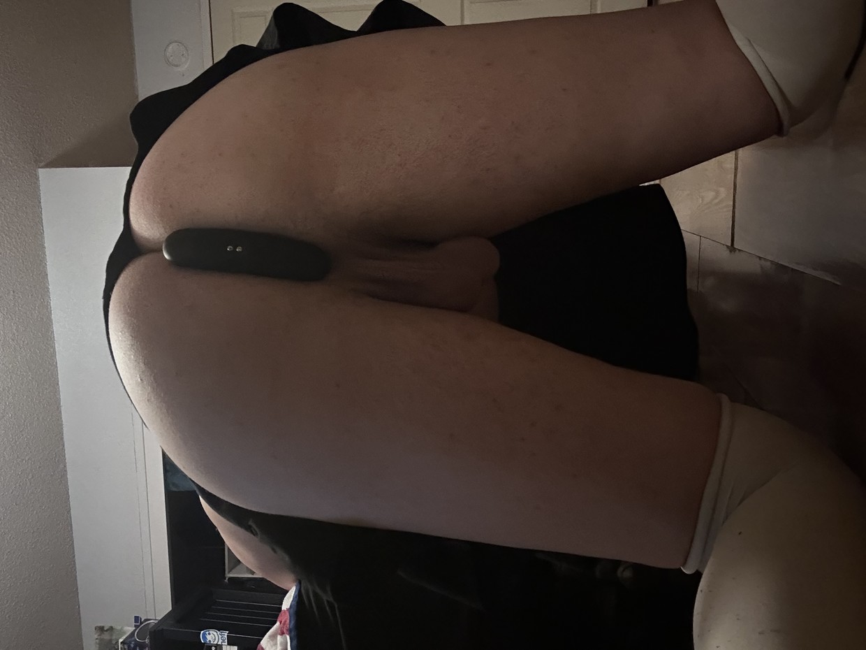 Sissy ass plugged and waiting